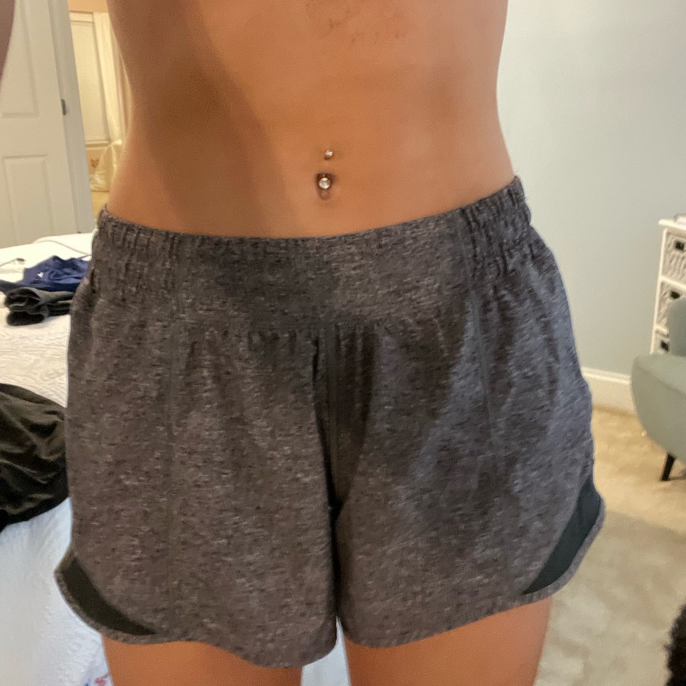 Lulu Lemon 4 inch Low Rise Hotty Hot Shorts